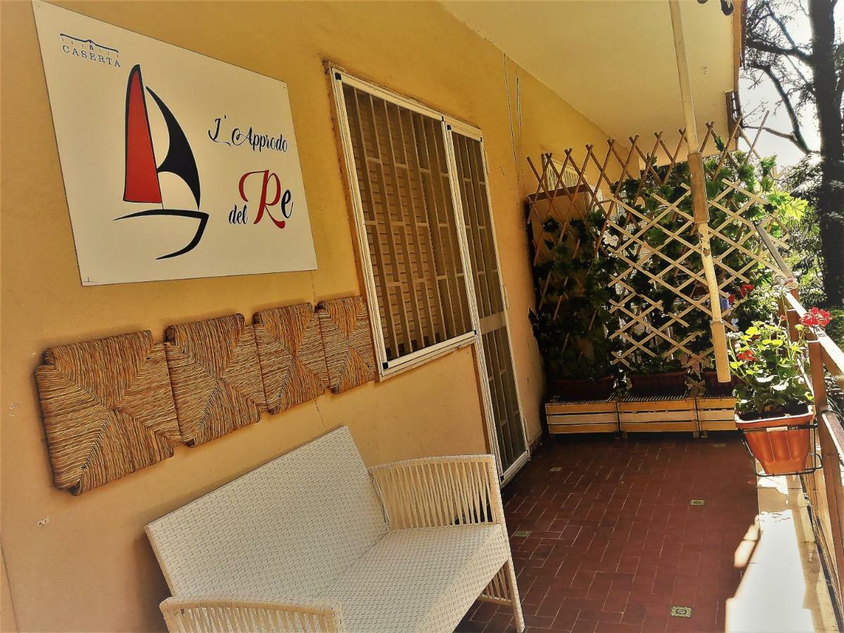 Ferienwohnung L'Approdo Del Re Caserta Exterior foto